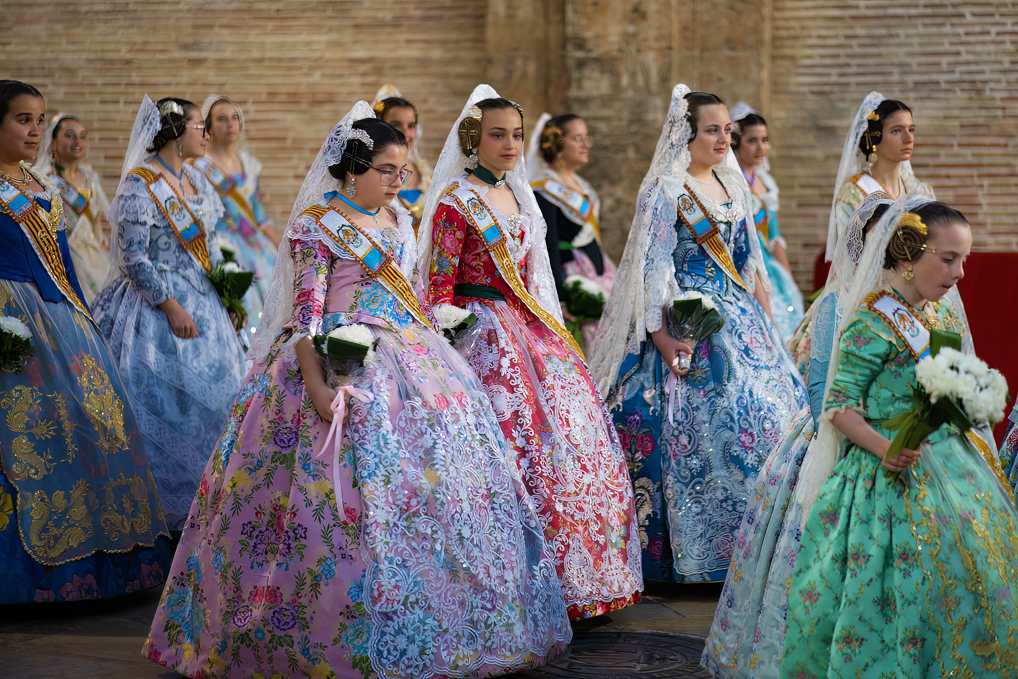37 La Ofrenda Fallas 2023 DSC07988 La Ofrenda - Constructing a Flower Dress for Valencia's Virgen de los Desamparados