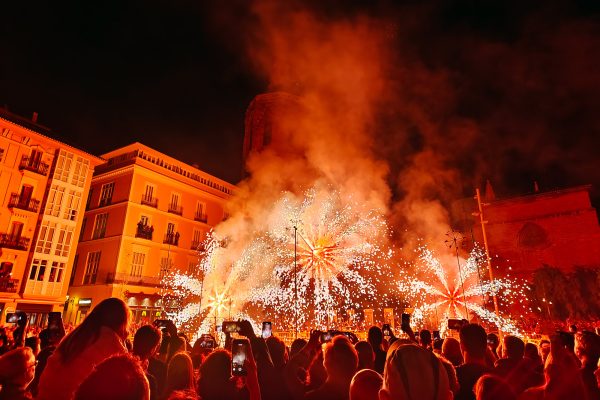 Three April Fireworks in and around Valencia - Fireworks Festivals